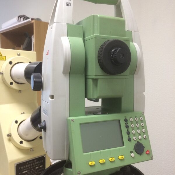 Leica TS06 power Arctic R500 5''